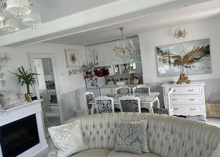 Romansa ヴィラ ノヴィ・サド